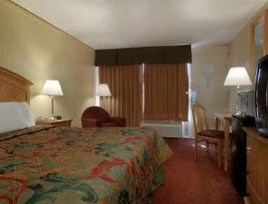 Days Inn By Wyndham Washington Exterior photo